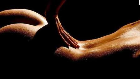 Photo ads/1266000/1266462/a1266462.jpg : H 46 ans propose massage pour femme