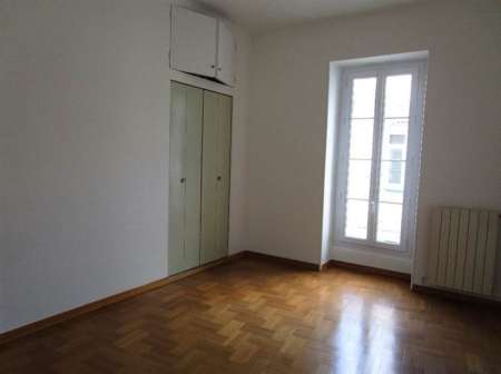 Photo ads/1570000/1570601/a1570601.jpg : Location Appartement 4 pices 92 m, Nmes (30000)