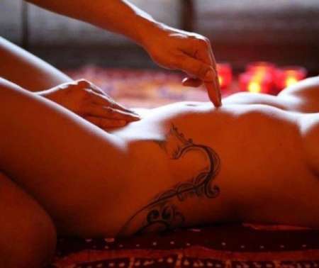 Photo ads/1907000/1907408/a1907408.jpg : Le vrai massage du Yoni pour le plasir de la femme