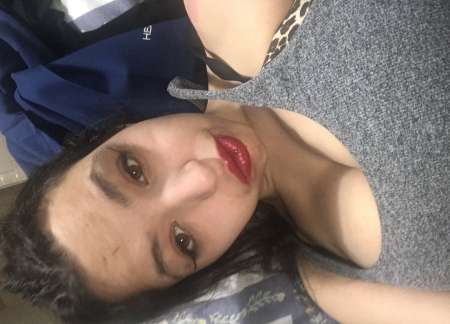 Photo ads/2105000/2105234/a2105234.jpg : La sexy Elena, disponible pour toi !