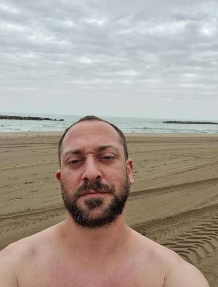 Photo ads/2354000/2354373/a2354373.jpg : Homme escort