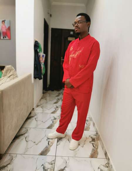 Photo ads/2495000/2495631/a2495631.jpg : Jeune camerounais 30ns