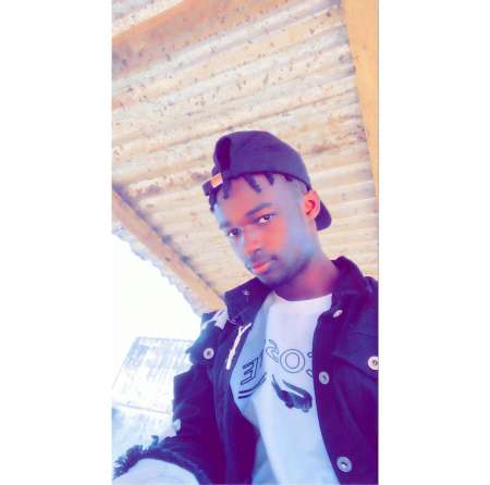 Photo ads/2551000/2551953/a2551953.jpg : Je veux etre Acteur porno