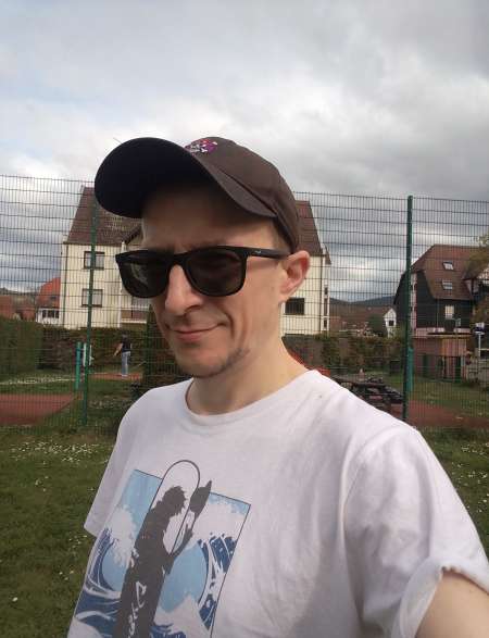 Photo ads/2643000/2643273/a2643273.jpg : Homme de 39 ans cherche juste � s'amuser � 100