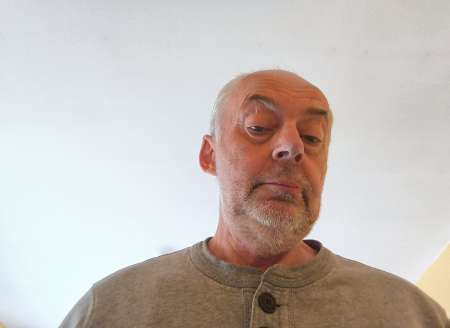 Photo ads/2658000/2658010/a2658010.jpg : Gentleman 65 ans pour soutien et complicit�