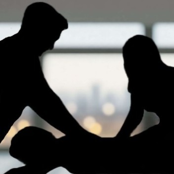 Photo ads/2658000/2658850/a2658850.jpg : Cpl propose massage naturiste 4 mains pour H ou F