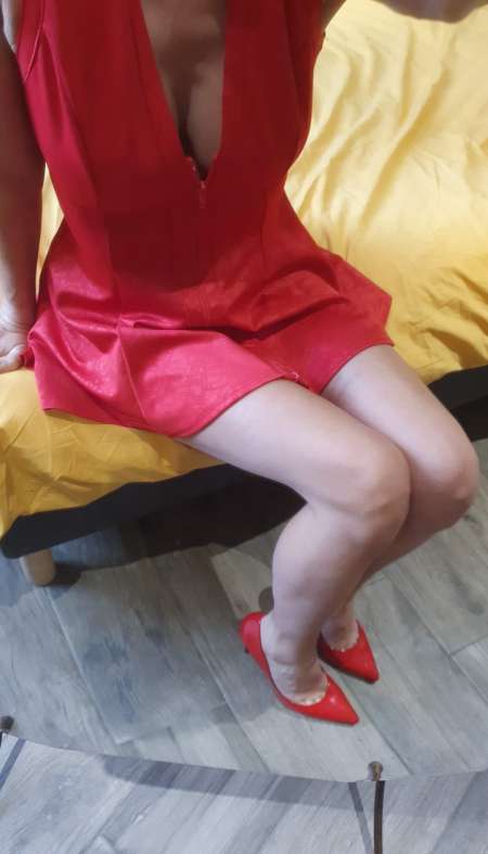 Photo ads/2659000/2659101/a2659101.jpg : Cherche femme pour faire massages